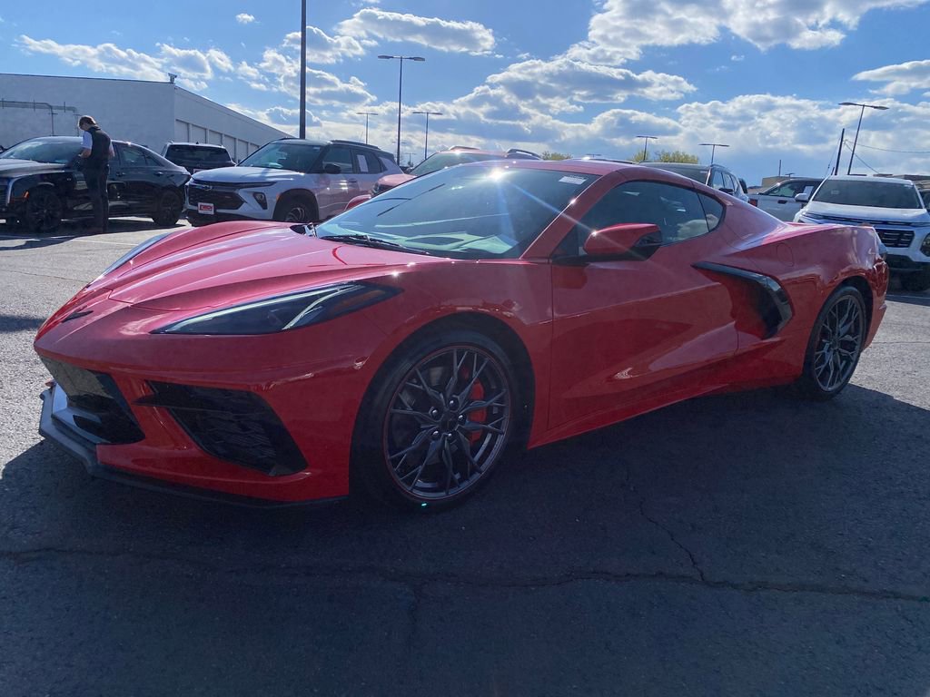 Used 2024 Chevrolet Corvette Stingray Premium Cpe w/ Z51 Performance Package RWD image 2