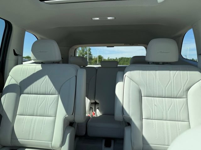 New 2026 Buick Enclave Avenir w/ Super Cruise Package AWD/4WD image 33