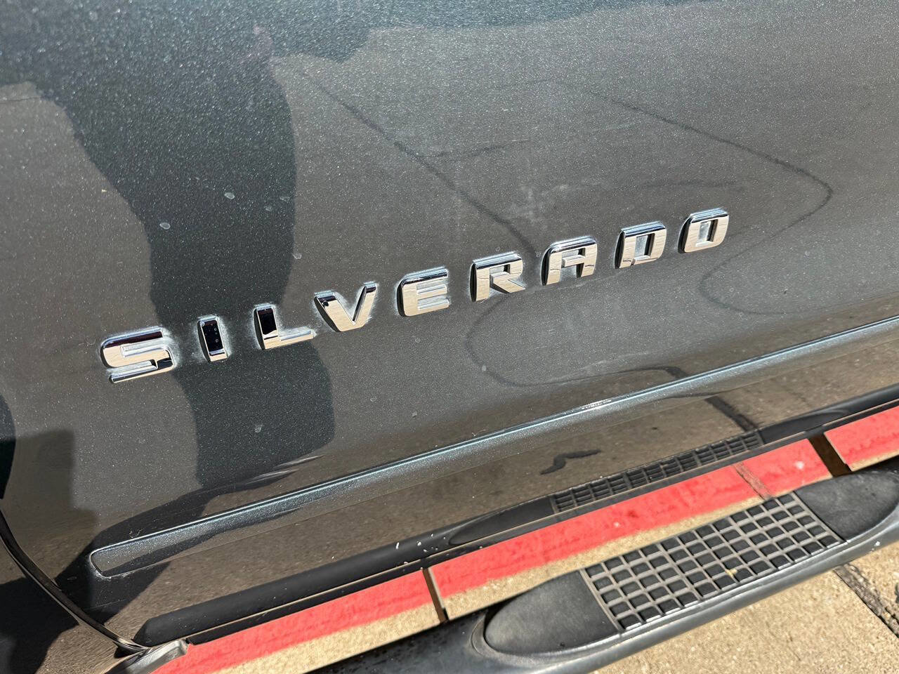 Used 2018 Chevrolet Silverado 1500 LT w/ LT Eassist Package image 12