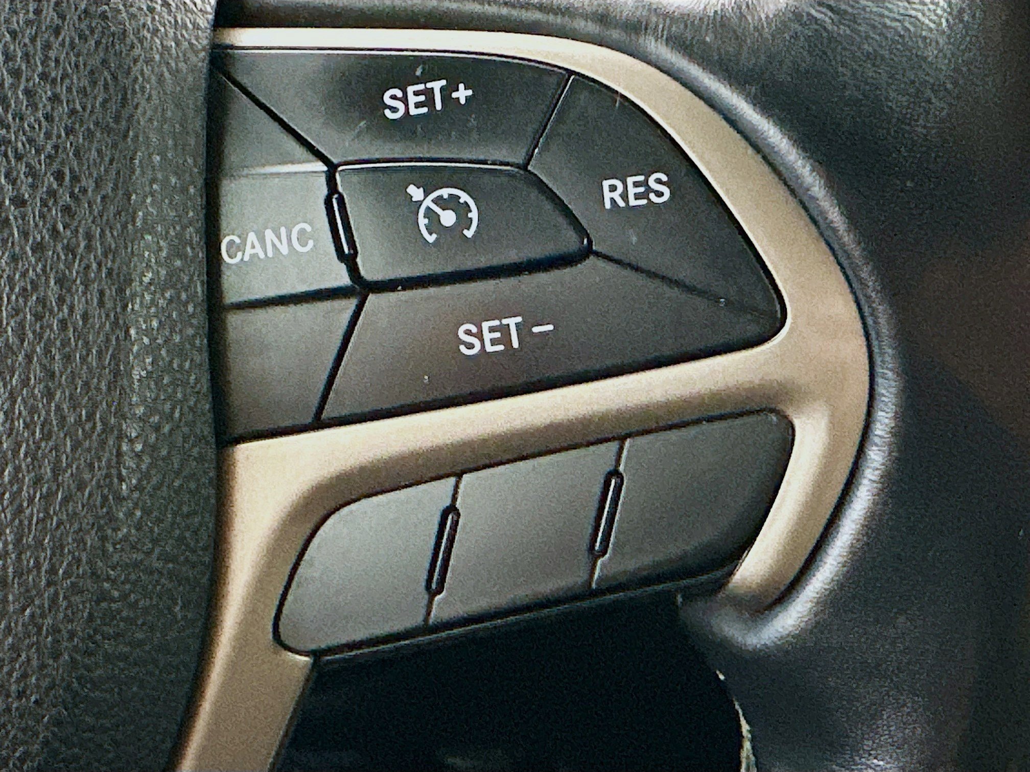 Used 2016 Jeep Grand Cherokee Limited image 23