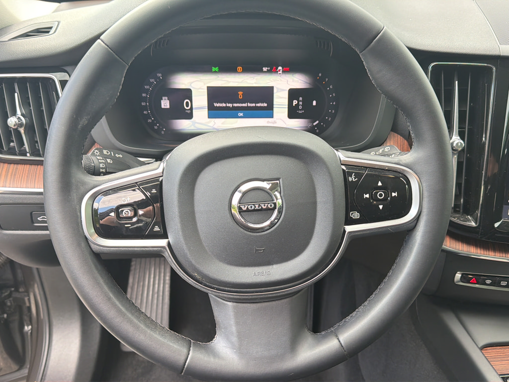 Used 2024 Volvo XC60 B5 Plus AWD/4WD image 23