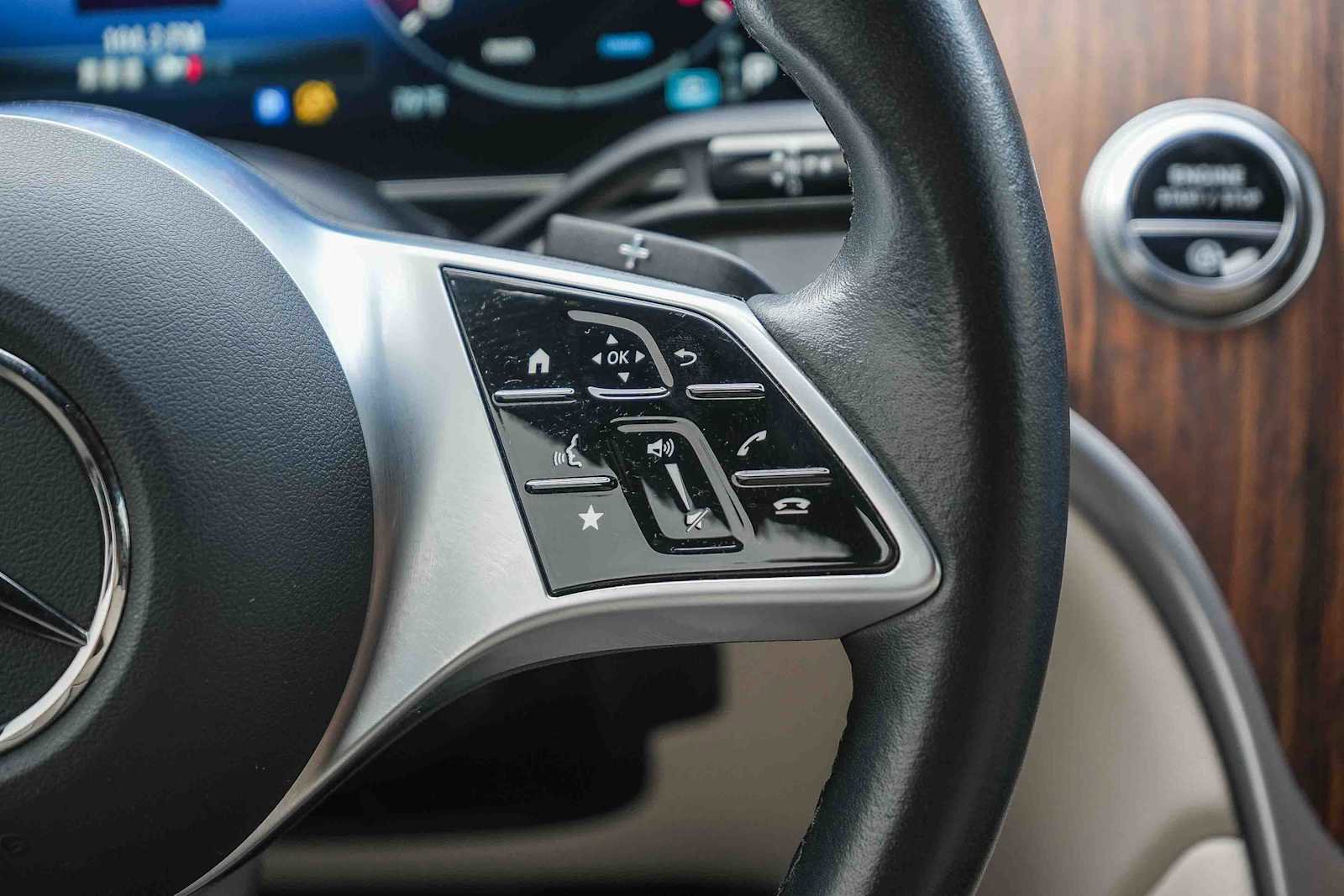 Used 2024 Mercedes-Benz GLC 300 4MATIC image 19