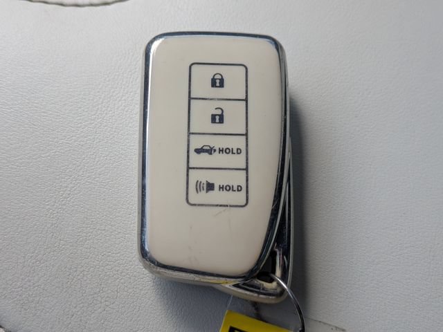 Used 2021 Lexus IS 350 F Sport RWD image 31