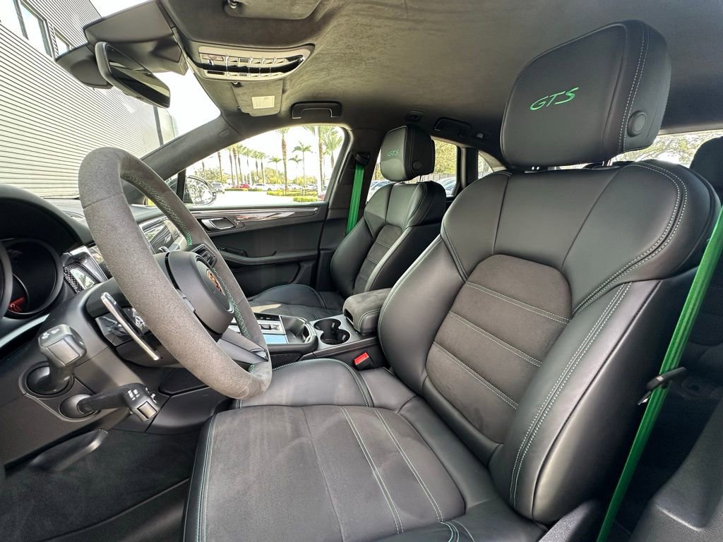 Certified 2026 Porsche Macan GTS image 5