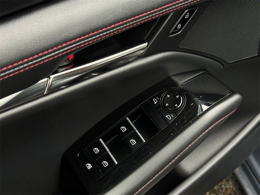 Used 2024 MAZDA MAZDA3 s image 11