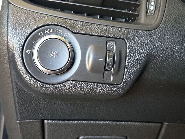 Certified 2022 Buick Envision Avenir w/ Technology Package II image 37