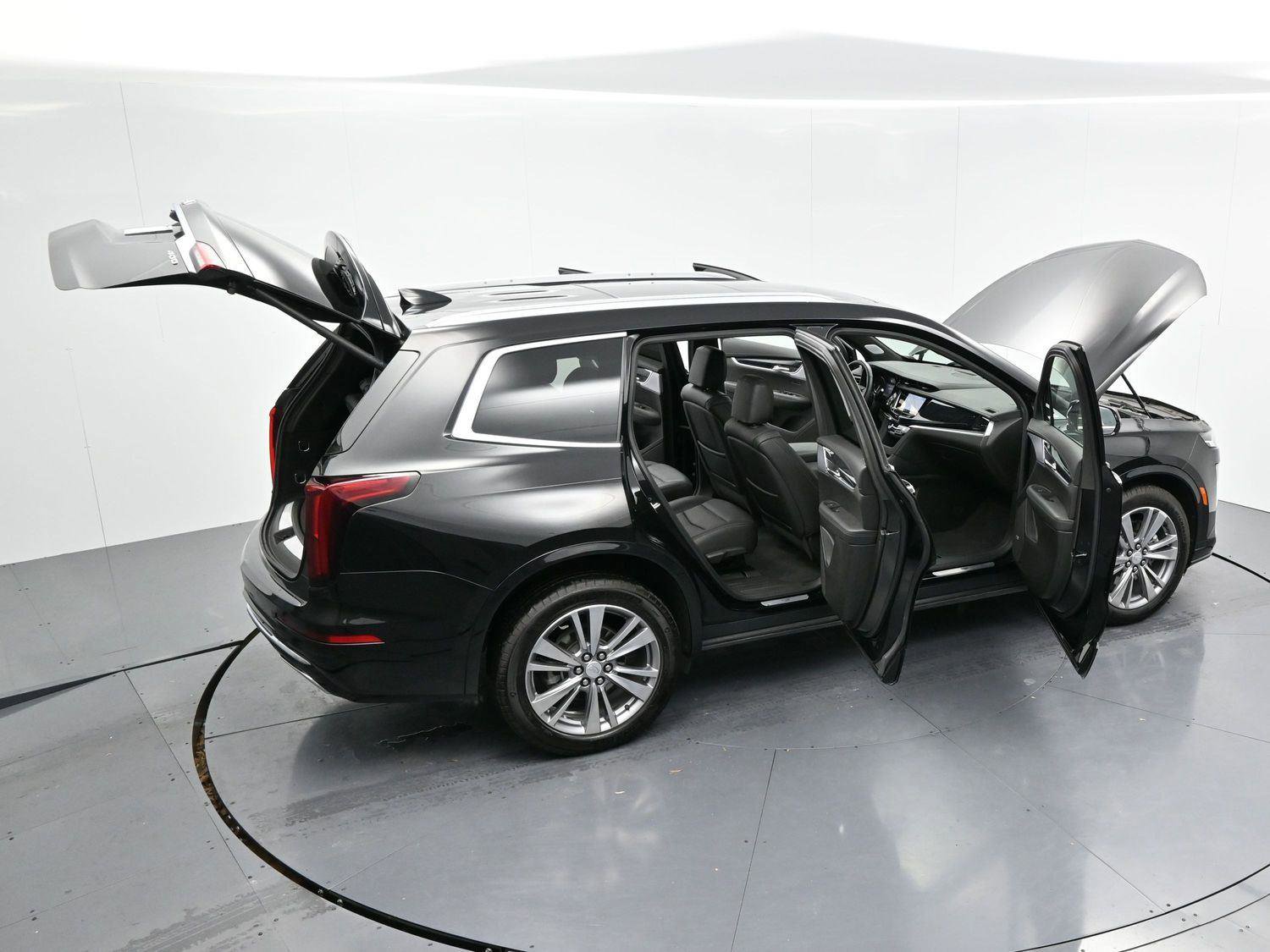 Certified 2025 Cadillac XT6 Premium Luxury image 38