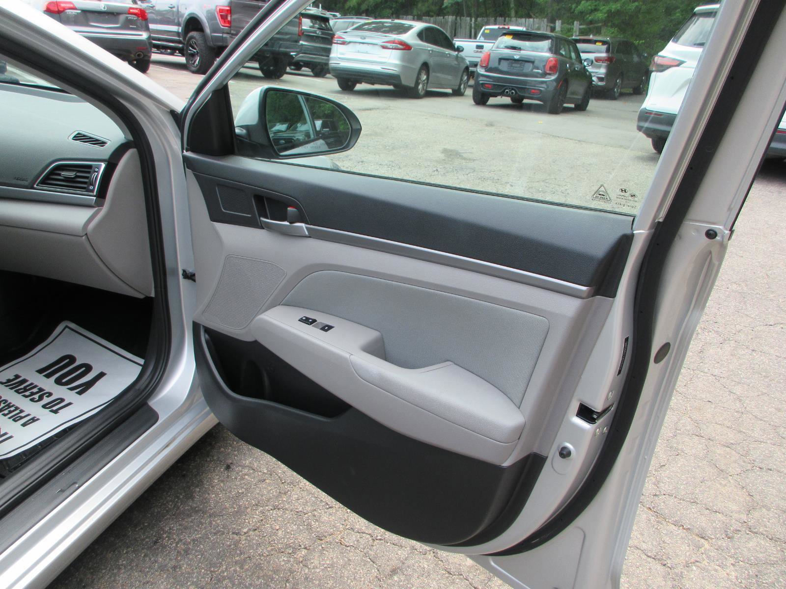 Used 2018 Hyundai Elantra Value Edition w/ Cargo Package FWD image 14