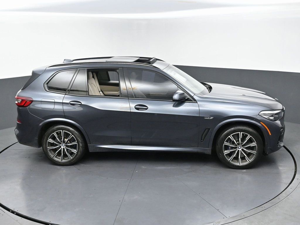 Used 2022 BMW X5 xDrive45e w/ M Sport Package AWD/4WD image 47