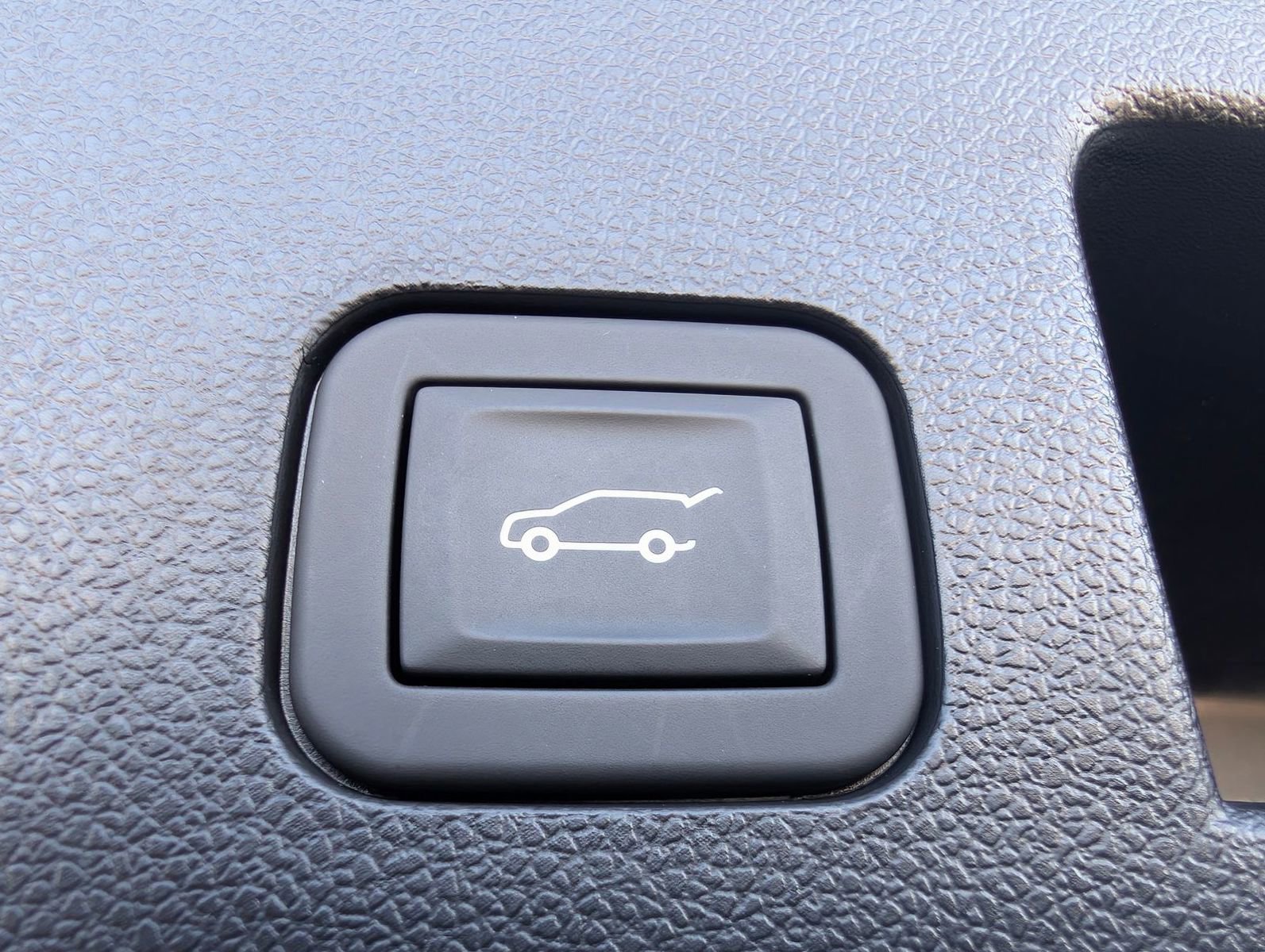 Certified 2026 GMC Terrain Denali w/ LPO, Floor Liner Package image 32