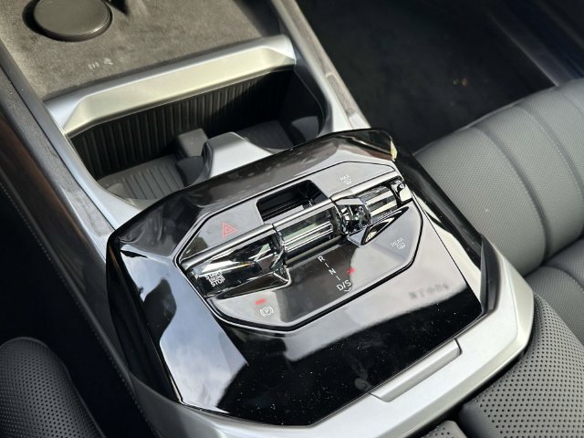 New 2027 BMW 740i xDrive w/ Executive Package AWD/4WD image 17