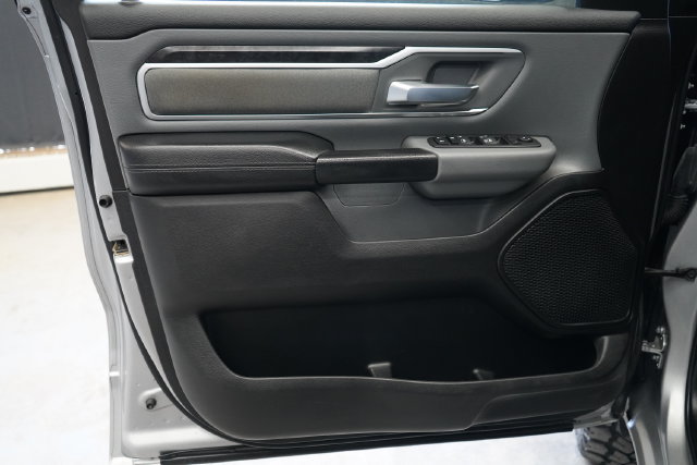 Used 2022 RAM 1500 Big Horn AWD/4WD image 9