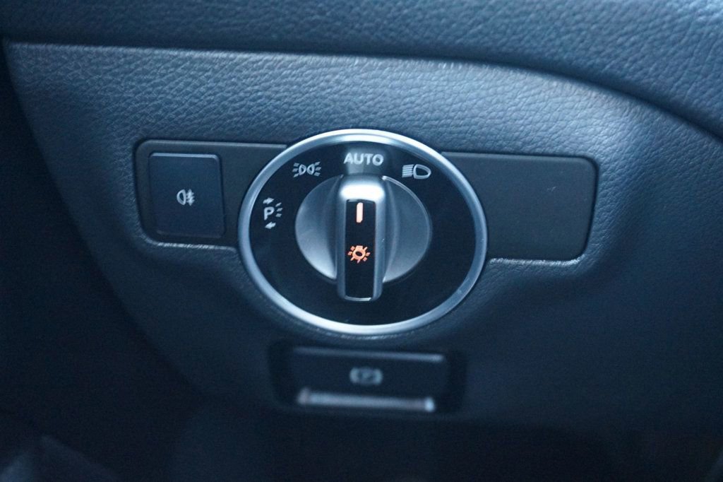 Used 2019 Mercedes-Benz CLA 250 image 23