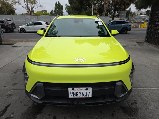 Used 2024 Hyundai Kona SEL FWD image 2