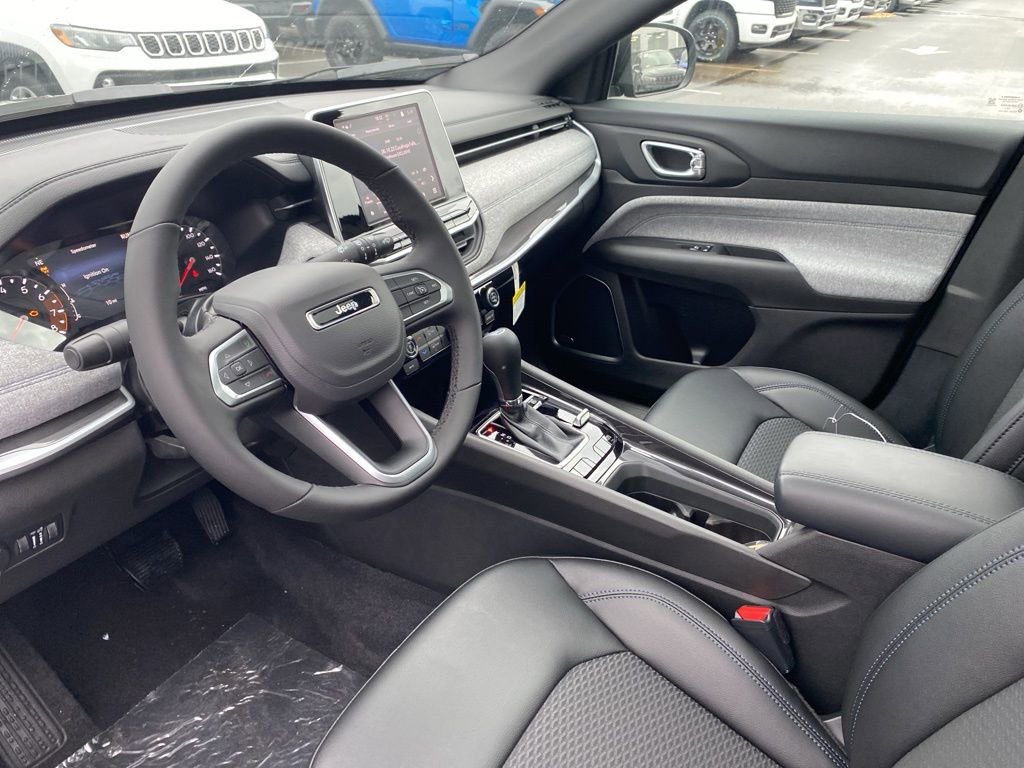 New 2026 Jeep Compass Latitude image 22