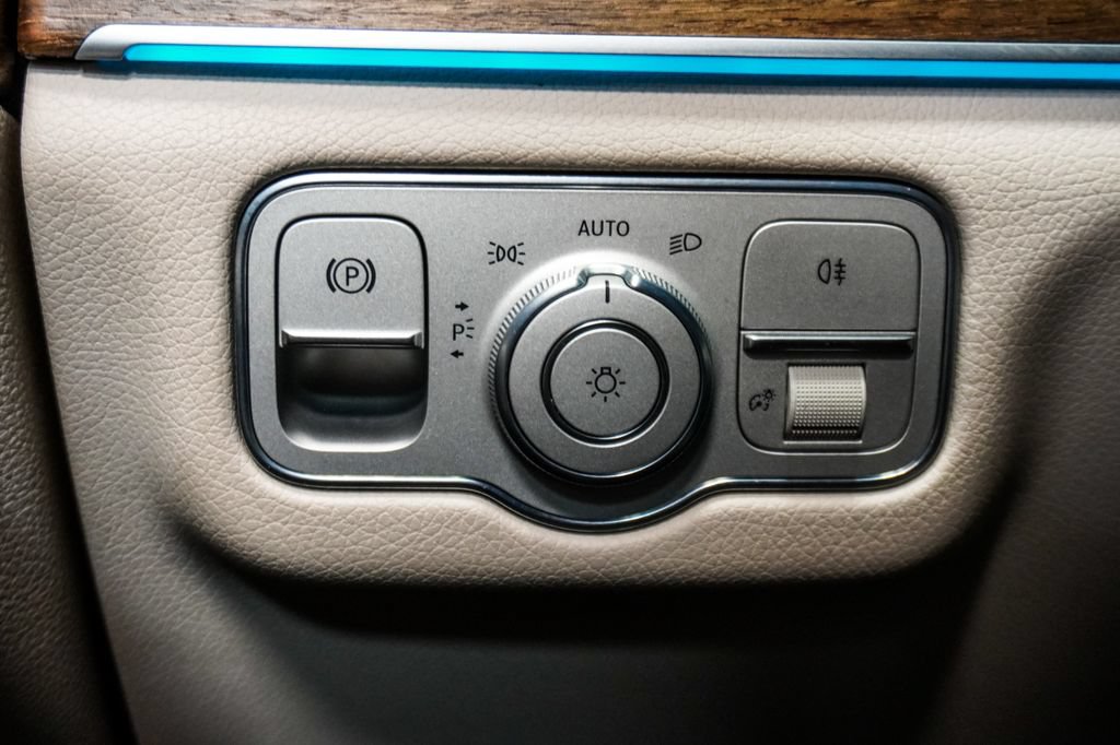 Used 2020 Mercedes-Benz GLS 450 4MATIC image 20