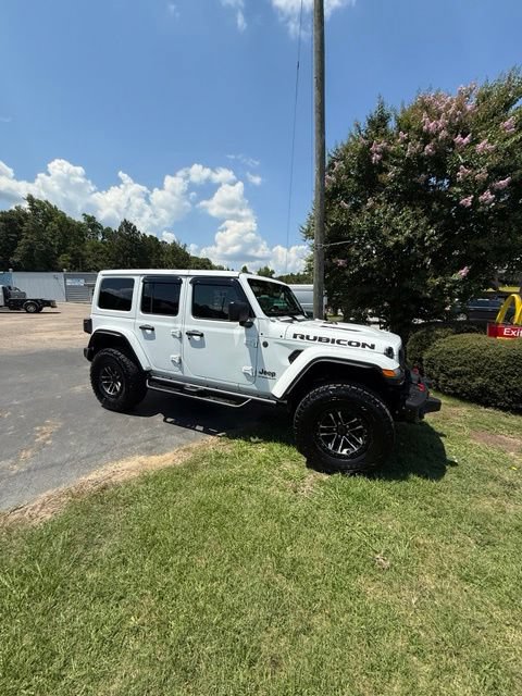 Used 2024 Jeep Wrangler Unlimited Rubicon AWD/4WD image 13