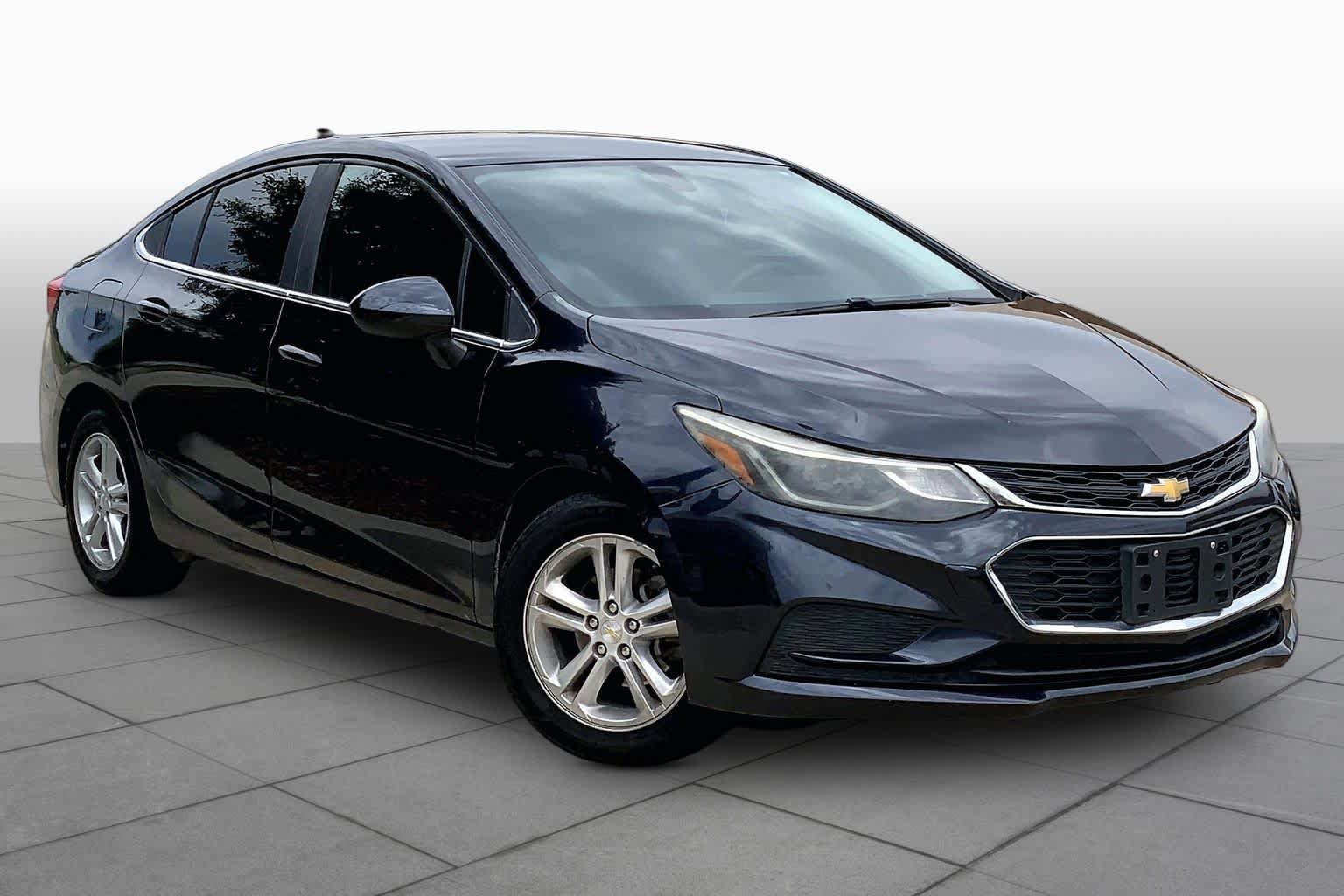 Used 2016 Chevrolet Cruze LT FWD image 3
