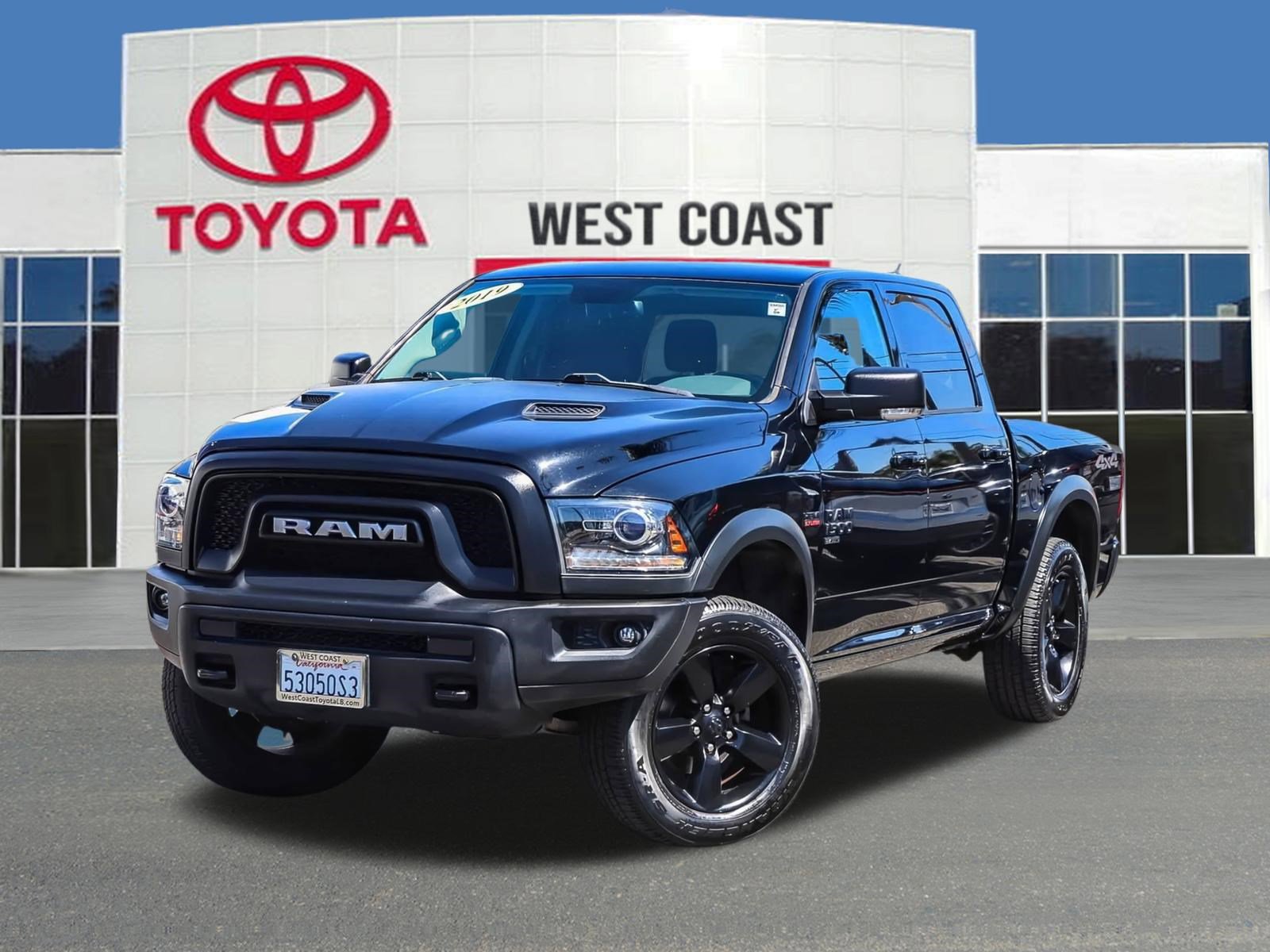 Used 2019 RAM 1500 Classic Warlock w/ Luxury Group image 1