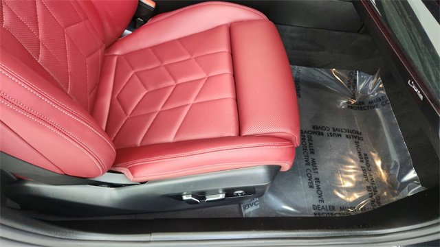 Used 2024 BMW i5 eDrive40i w/ Premium Package image 23