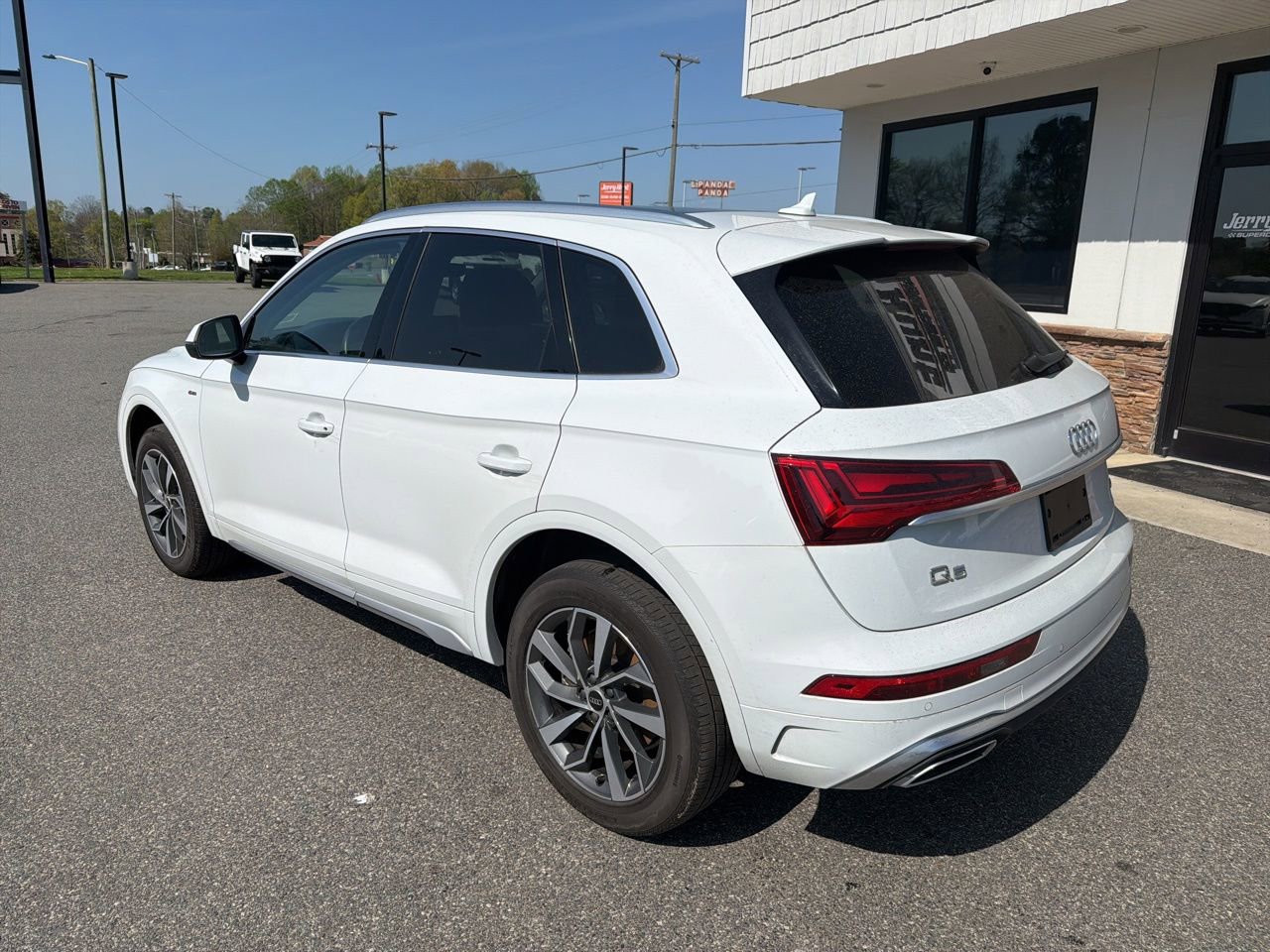 Used 2023 Audi Q5 2.0T Premium Plus w/ Premium Plus Package image 6