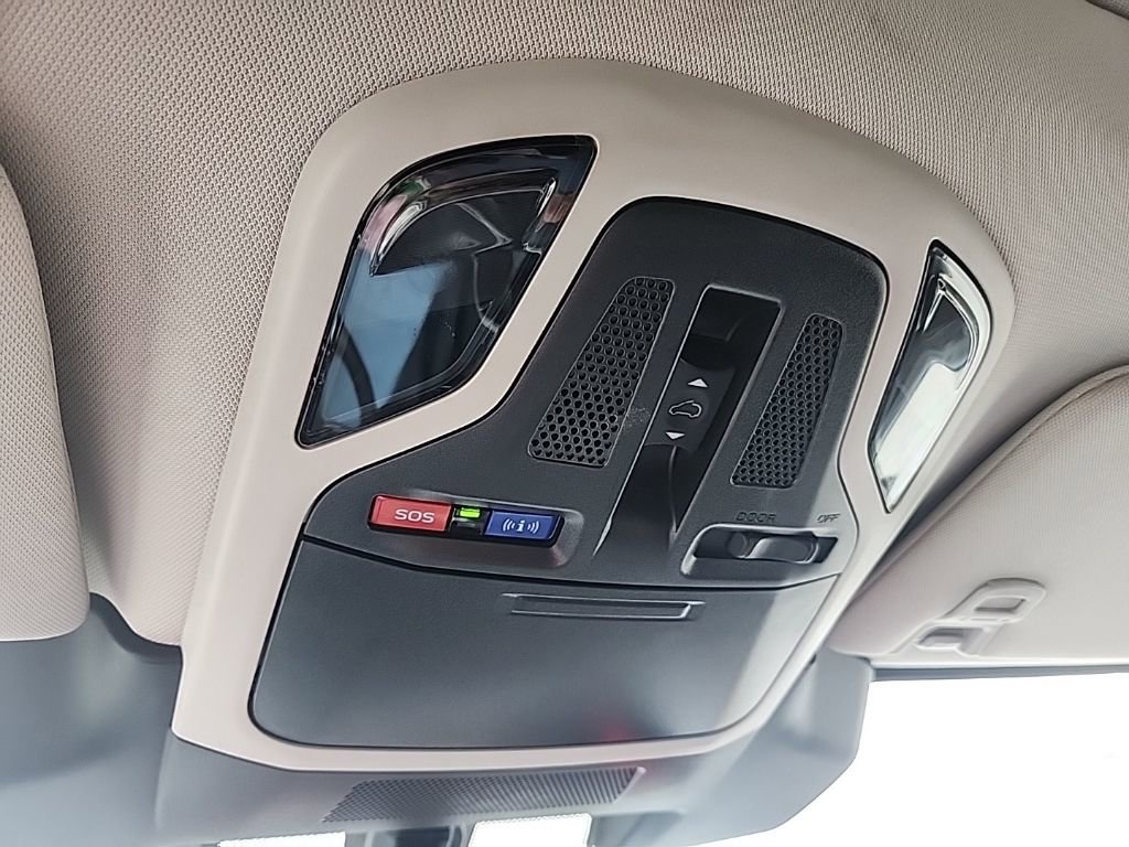 Used 2025 Subaru Outback Limited image 17