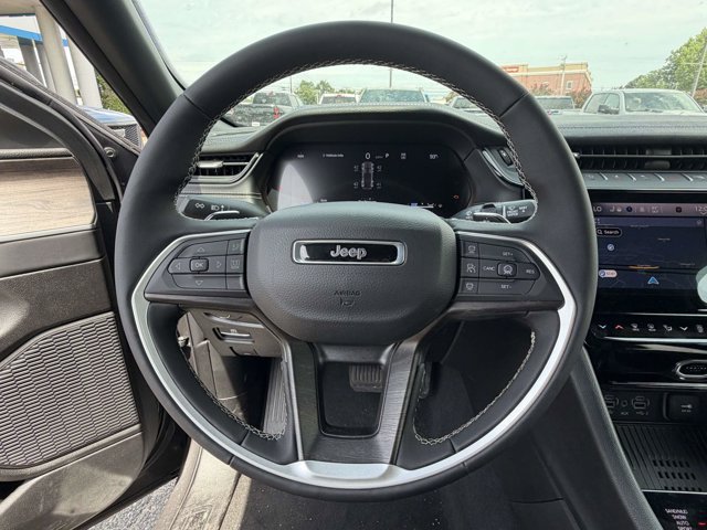 New 2026 Jeep Grand Cherokee Altitude AWD/4WD image 12