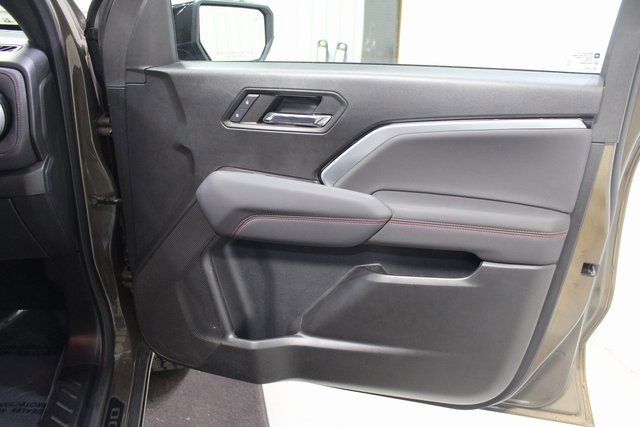 Used 2024 Chevrolet Colorado Z71 w/ LPO, Dark Essentials Package image 16