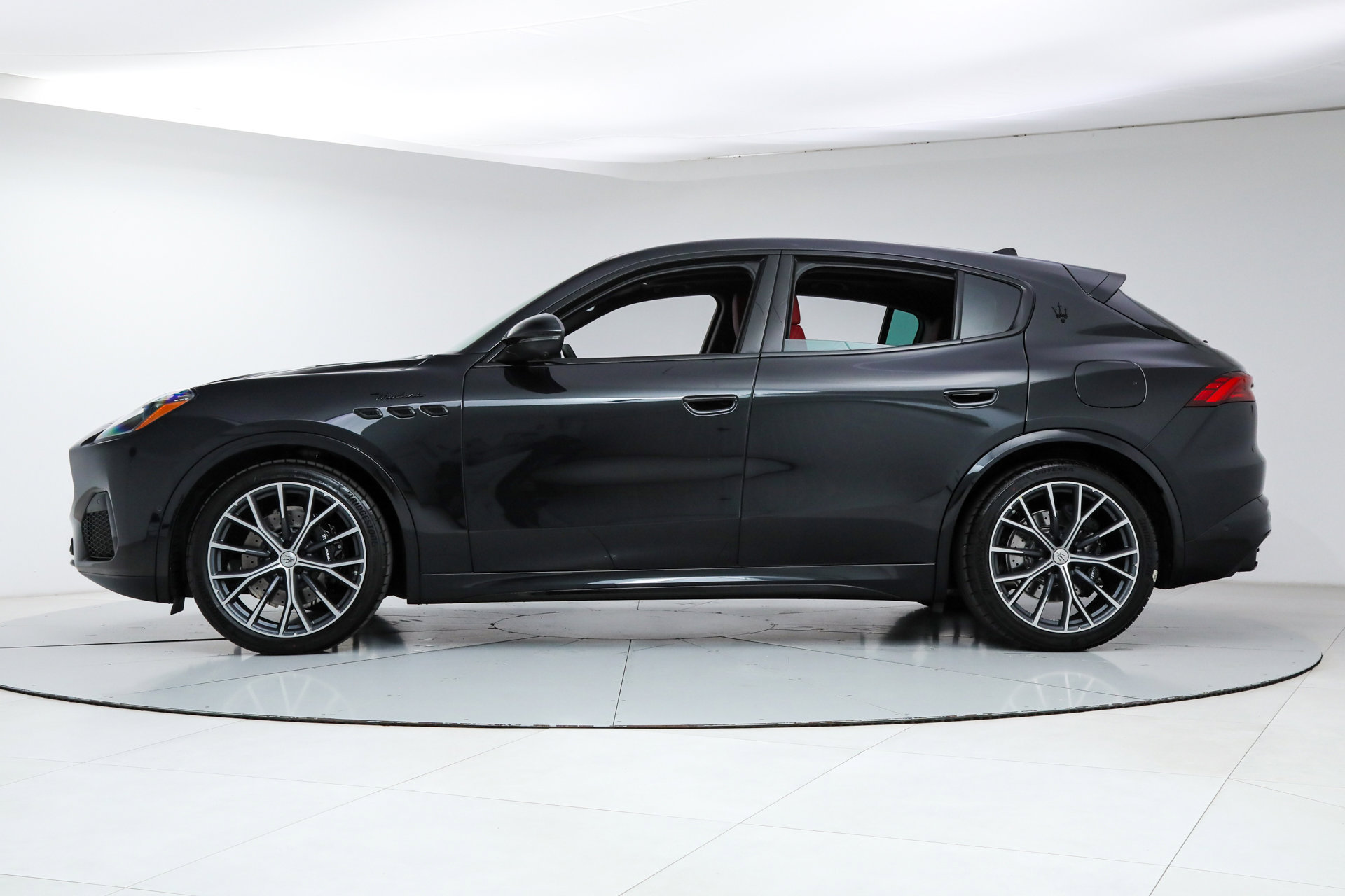 New 2026 Maserati Grecale Modena image 2