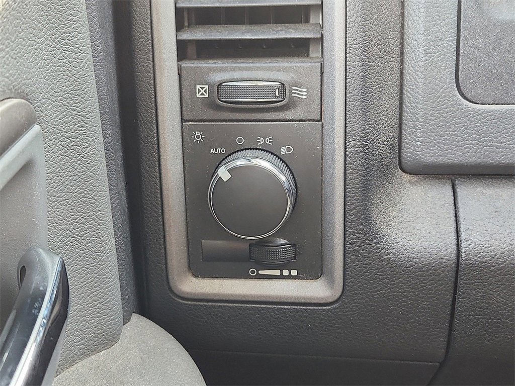 Used 2017 RAM 4500 Tradesman w/ Power & Remote Entry Group image 25