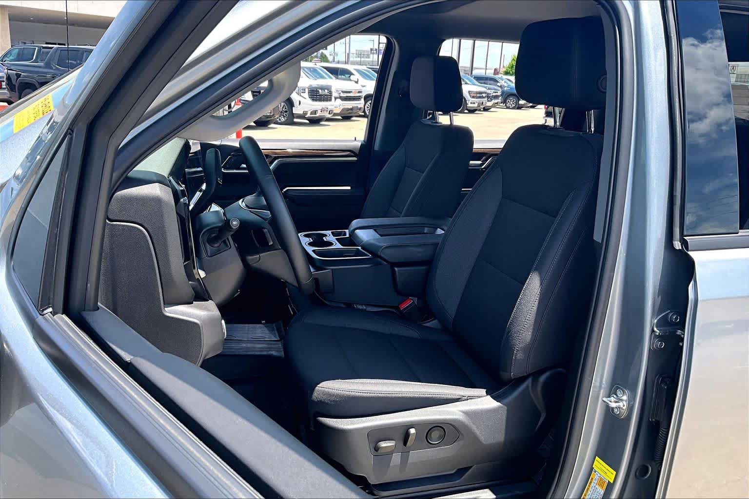 Used 2026 GMC Sierra 1500 Elevation w/ Elevation Select Package RWD image 8