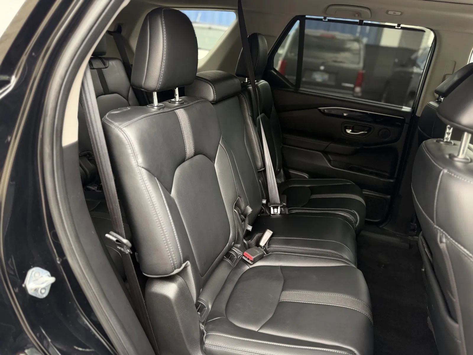 Used 2025 Honda Pilot Touring image 21