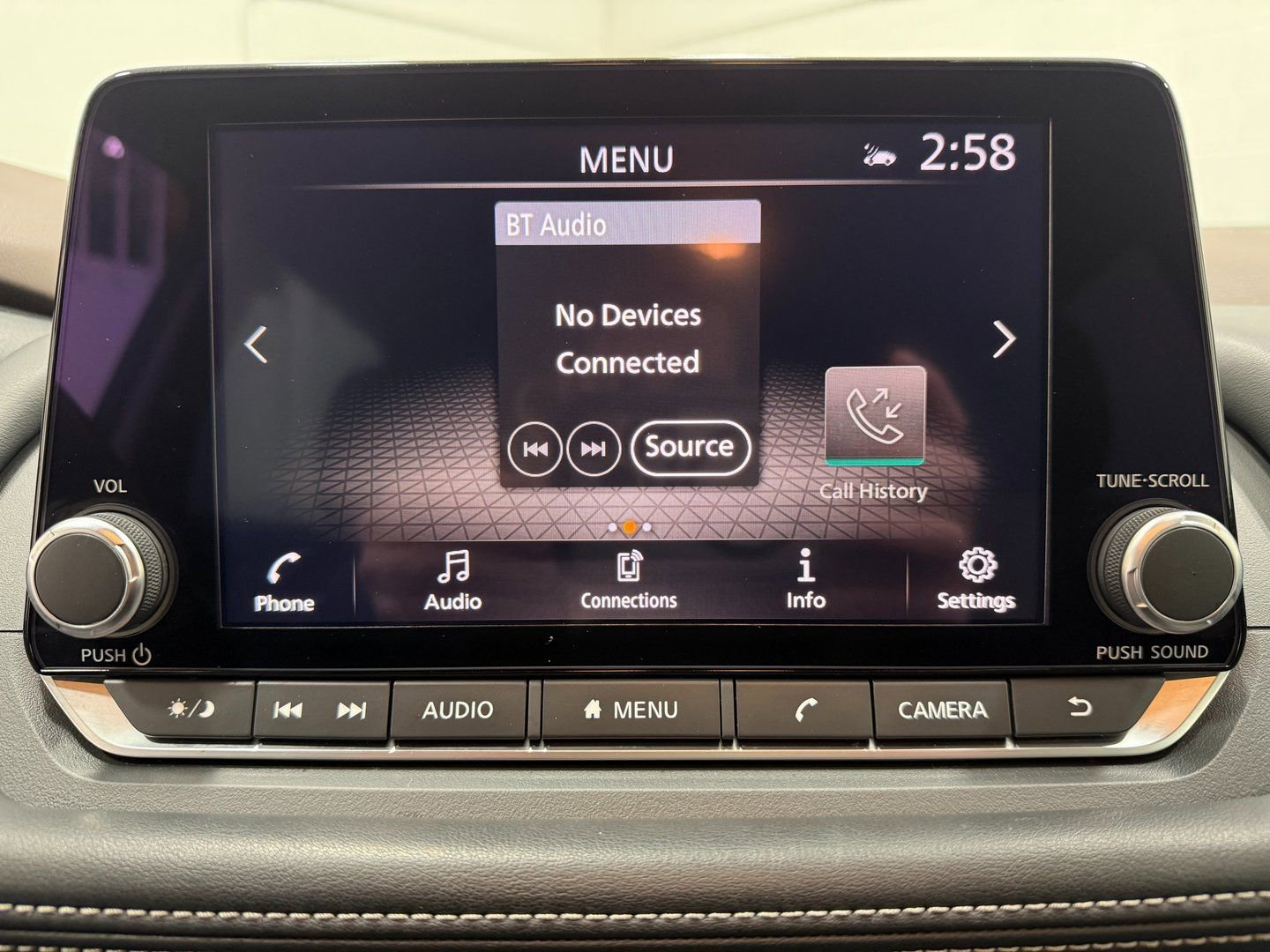 Used 2022 Nissan Rogue SV image 16