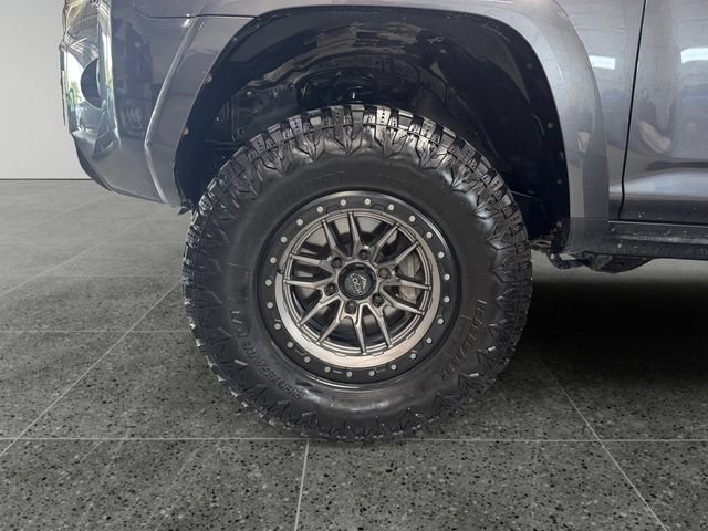 Used 2022 Toyota 4Runner SR5 Premium AWD/4WD image 24