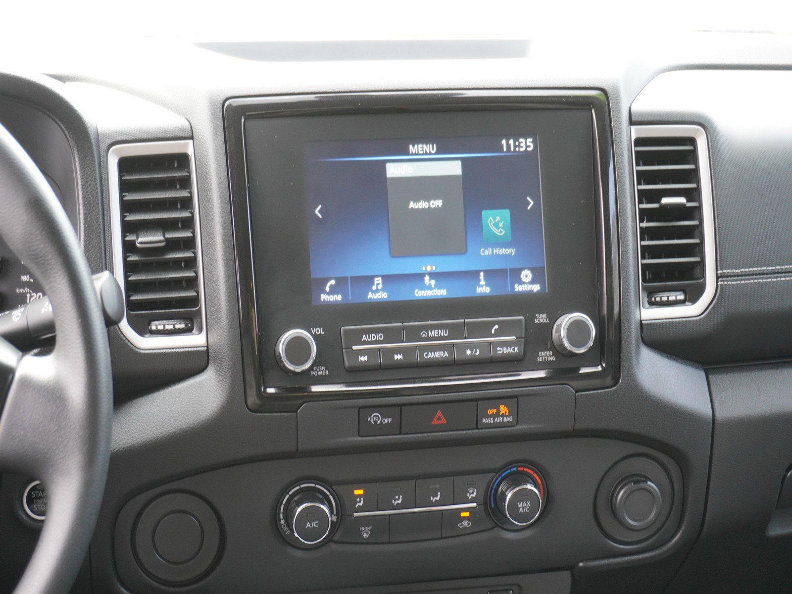 Used 2024 Nissan Frontier SV image 15