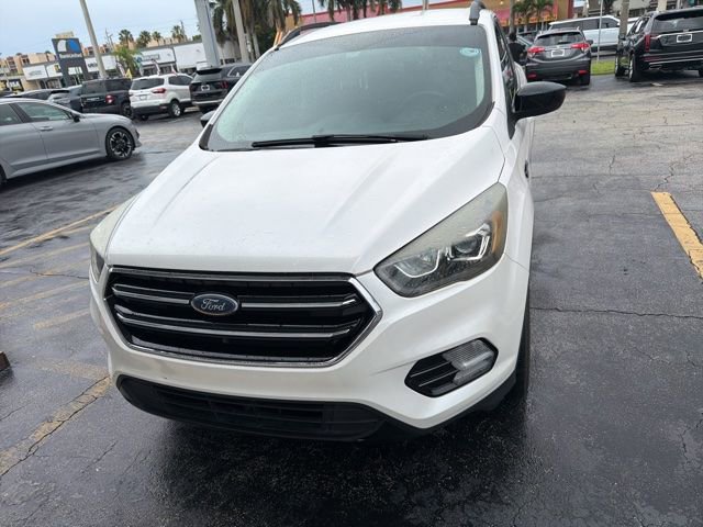 Used 2019 Ford Escape SE FWD image 2