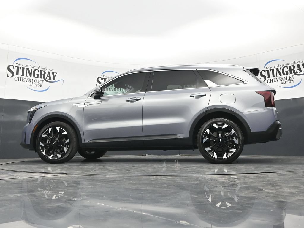 Used 2025 Kia Sorento EX FWD image 32