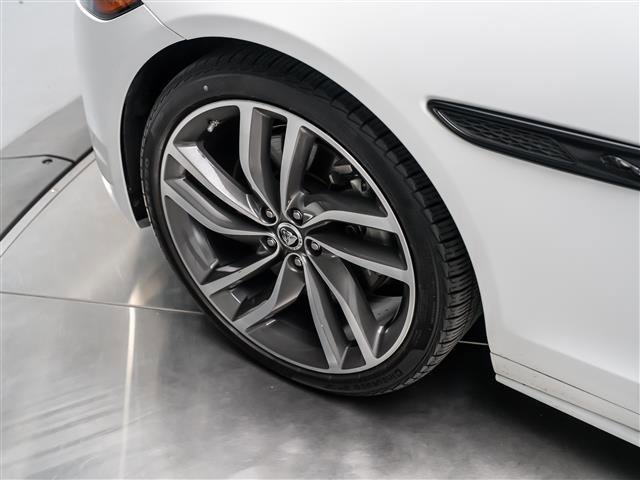 Certified 2024 Jaguar XF R-Dynamic SE image 13