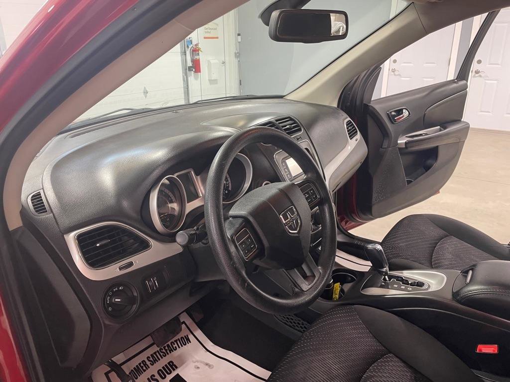 Used 2018 Dodge Journey SE w/ Blacktop Package FWD image 9