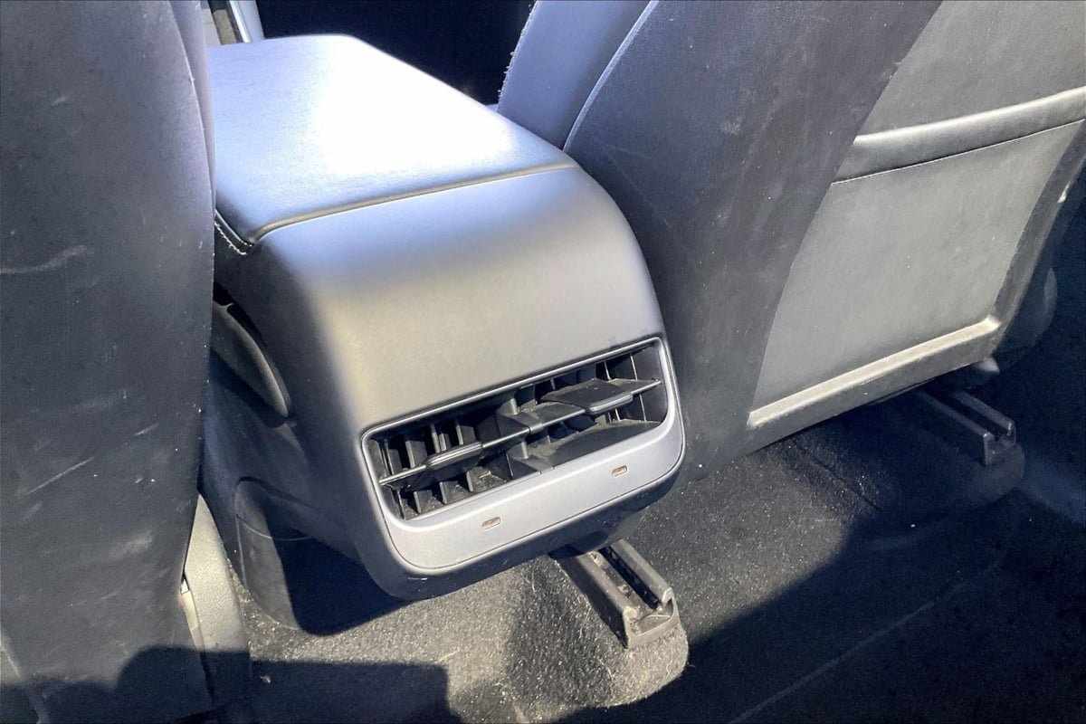 Used 2020 Tesla Model Y Long Range AWD/4WD image 29
