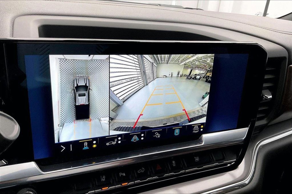 Used 2024 Chevrolet Silverado 3500 High Country w/ High Country Premium Package image 18