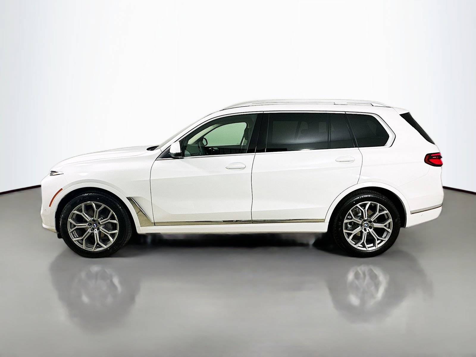 New 2027 BMW X7 xDrive40i w/ Premium Package AWD/4WD image 8