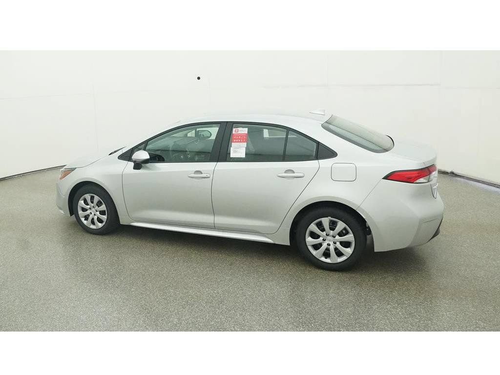 Used 2024 Toyota Corolla LE FWD image 5