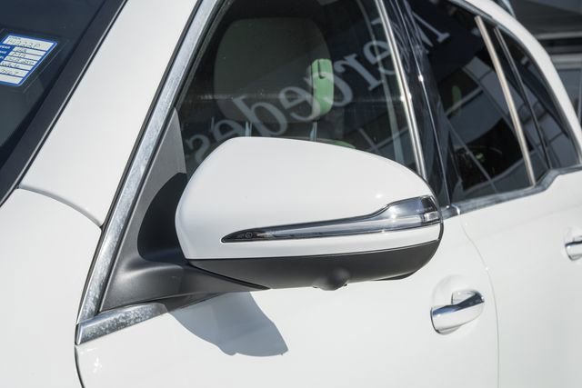 Used 2022 Mercedes-Benz GLB 250 4MATIC image 16