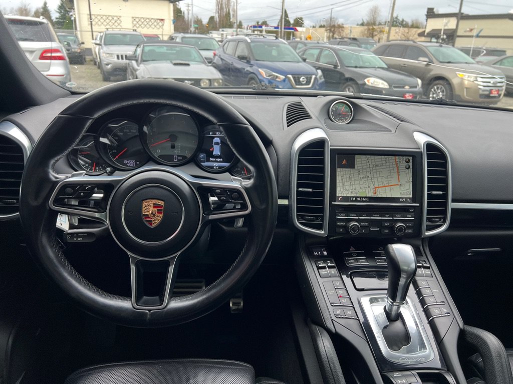 Used 2015 Porsche Cayenne S AWD/4WD image 12