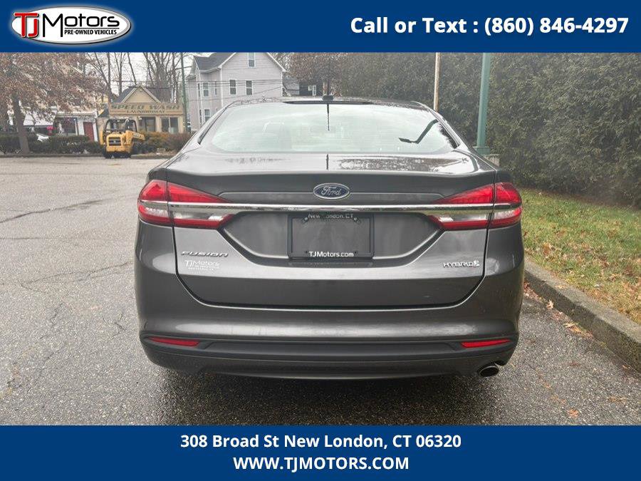 Used 2017 Ford Fusion S image 9