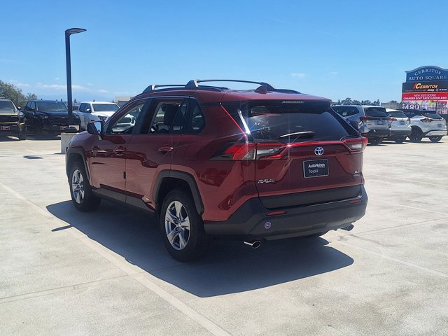 Used 2023 Toyota RAV4 XLE w/ Convenience Package AWD/4WD image 7