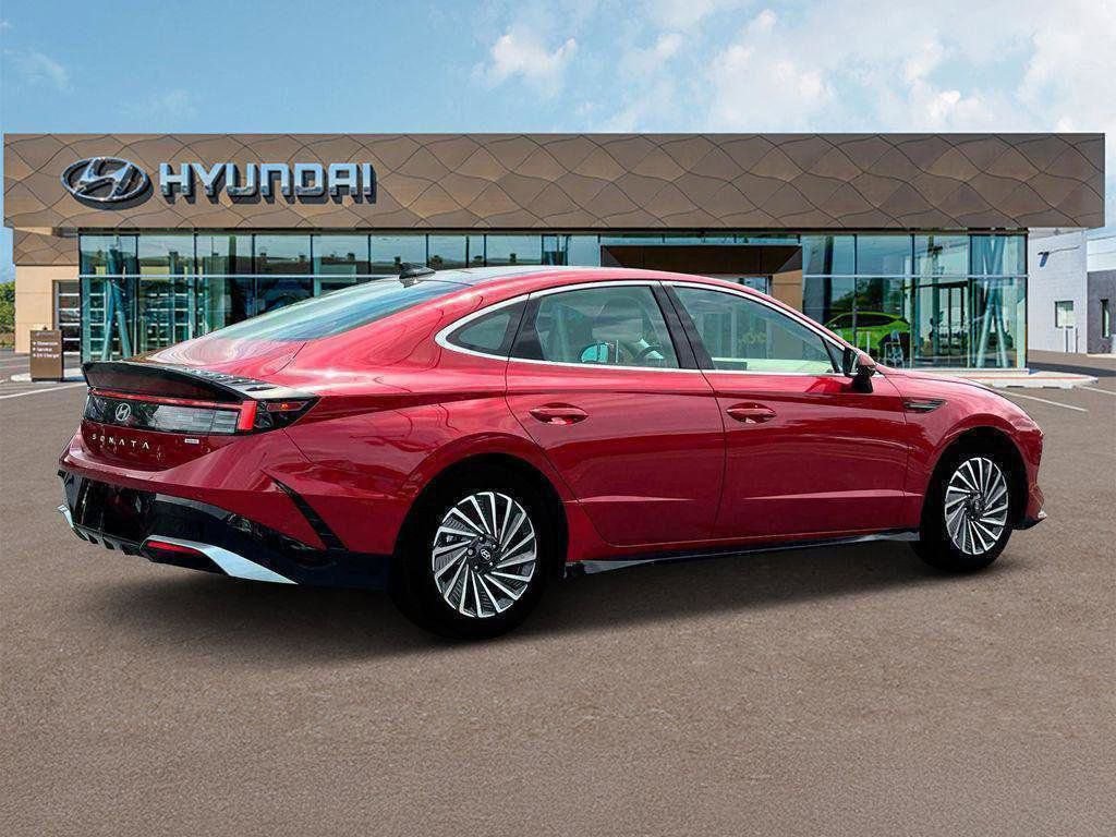New 2025 Hyundai Sonata Limited image 8