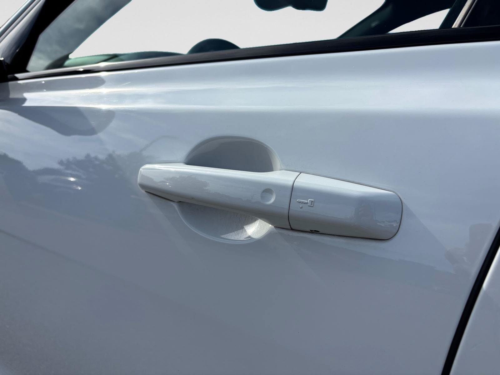 Used 2021 Jaguar XF R-Dynamic SE AWD/4WD image 56
