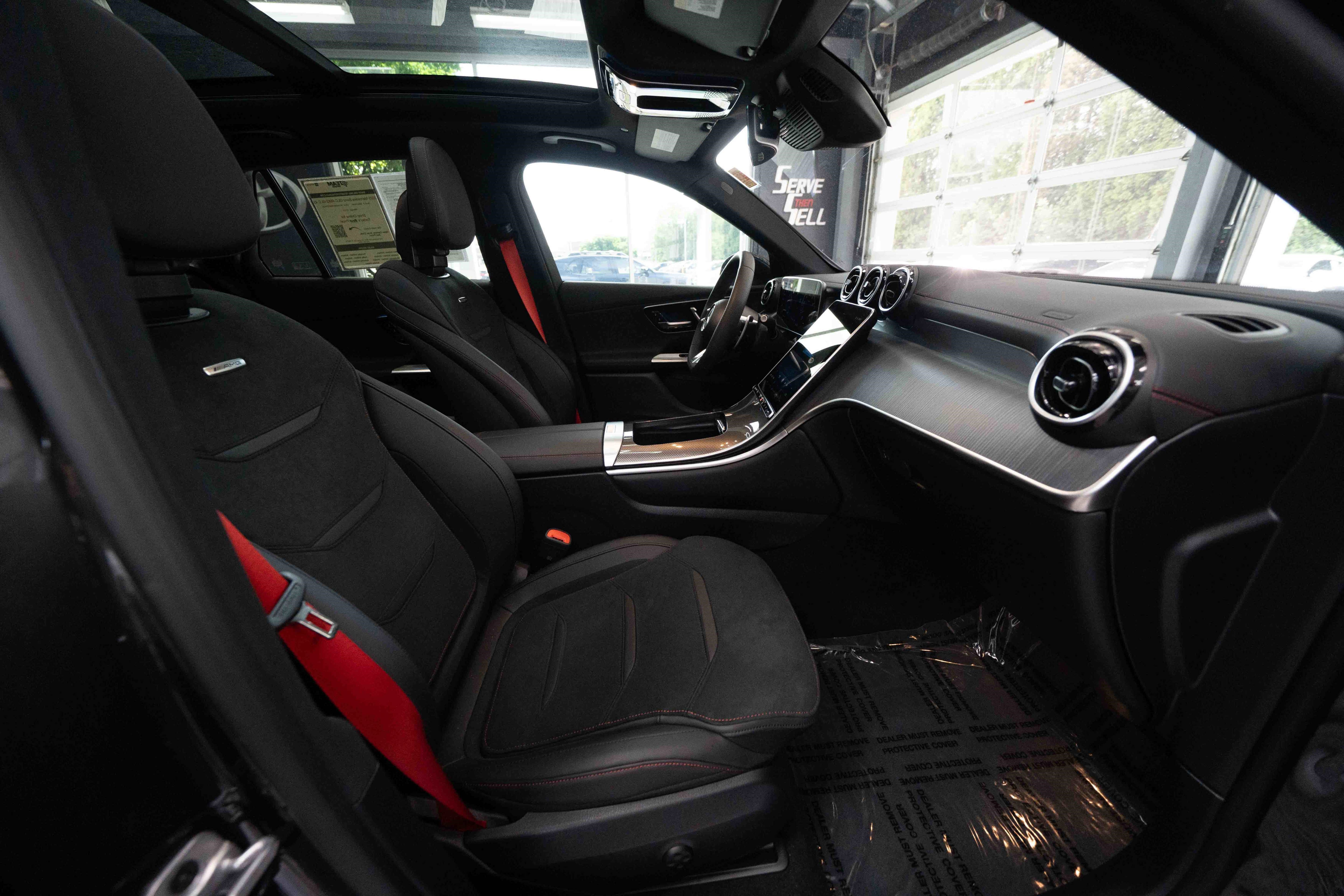 Used 2025 Mercedes-Benz GLC 43 AMG 4MATIC image 27